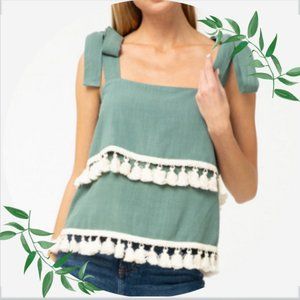 Beautiful details tassels all around self-tie top